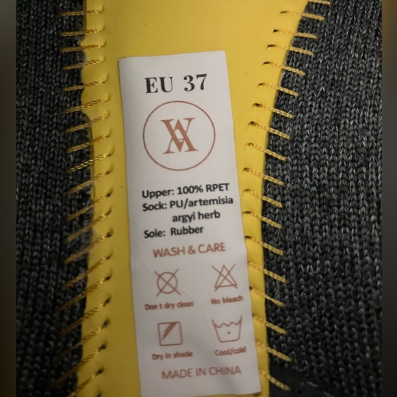 Lightweight Square-Toe V-Cut Flats (Margot Walker) - Picture 5 of 10